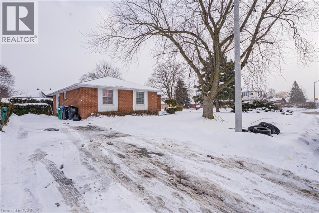 41 Duncannon Crescent, Brampton, Ontario  L6T 3E9 - Photo 2 - 40805328