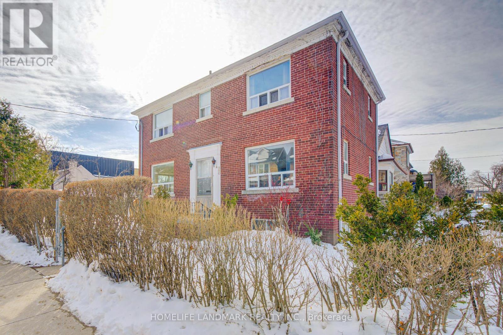 880 SHAW STREET, Toronto, Ontario