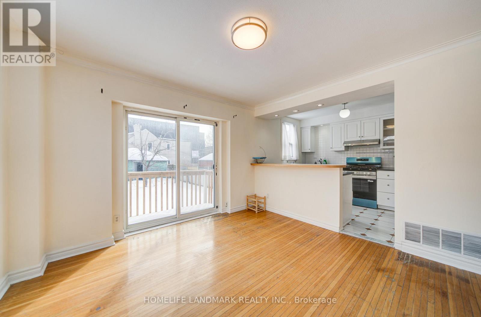 880 Shaw Street, Toronto, Ontario  M6G 3M2 - Photo 12 - W12789756