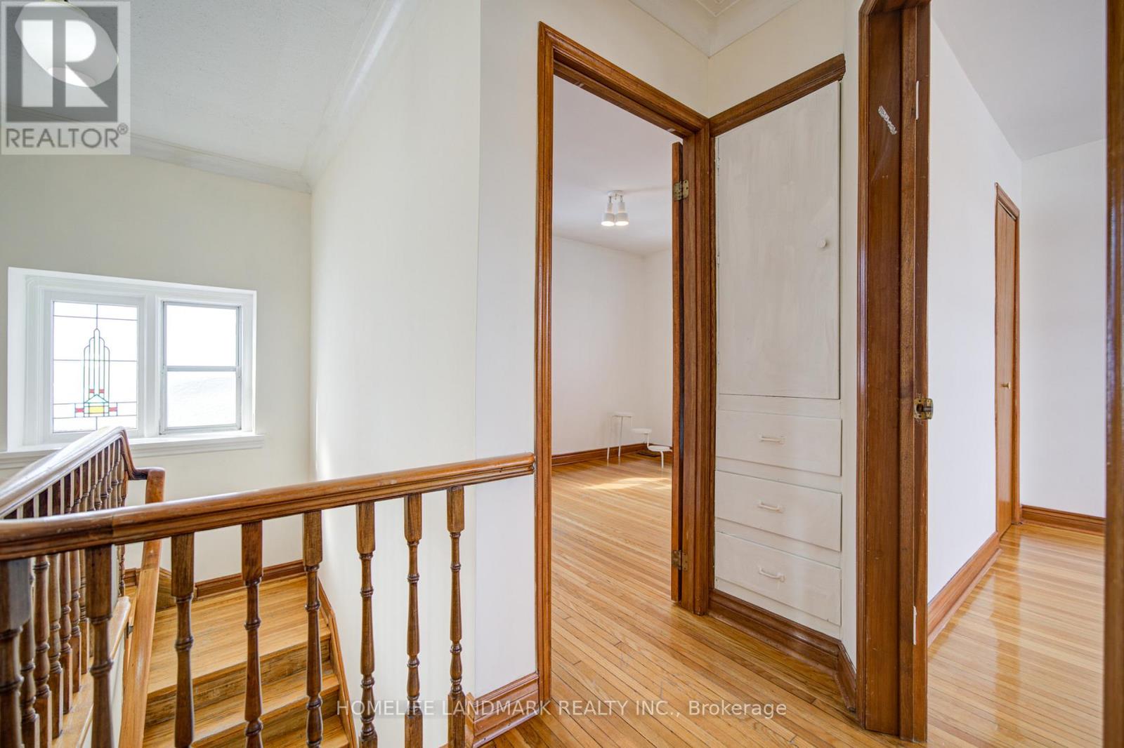 880 Shaw Street, Toronto, Ontario  M6G 3M2 - Photo 21 - W12789756