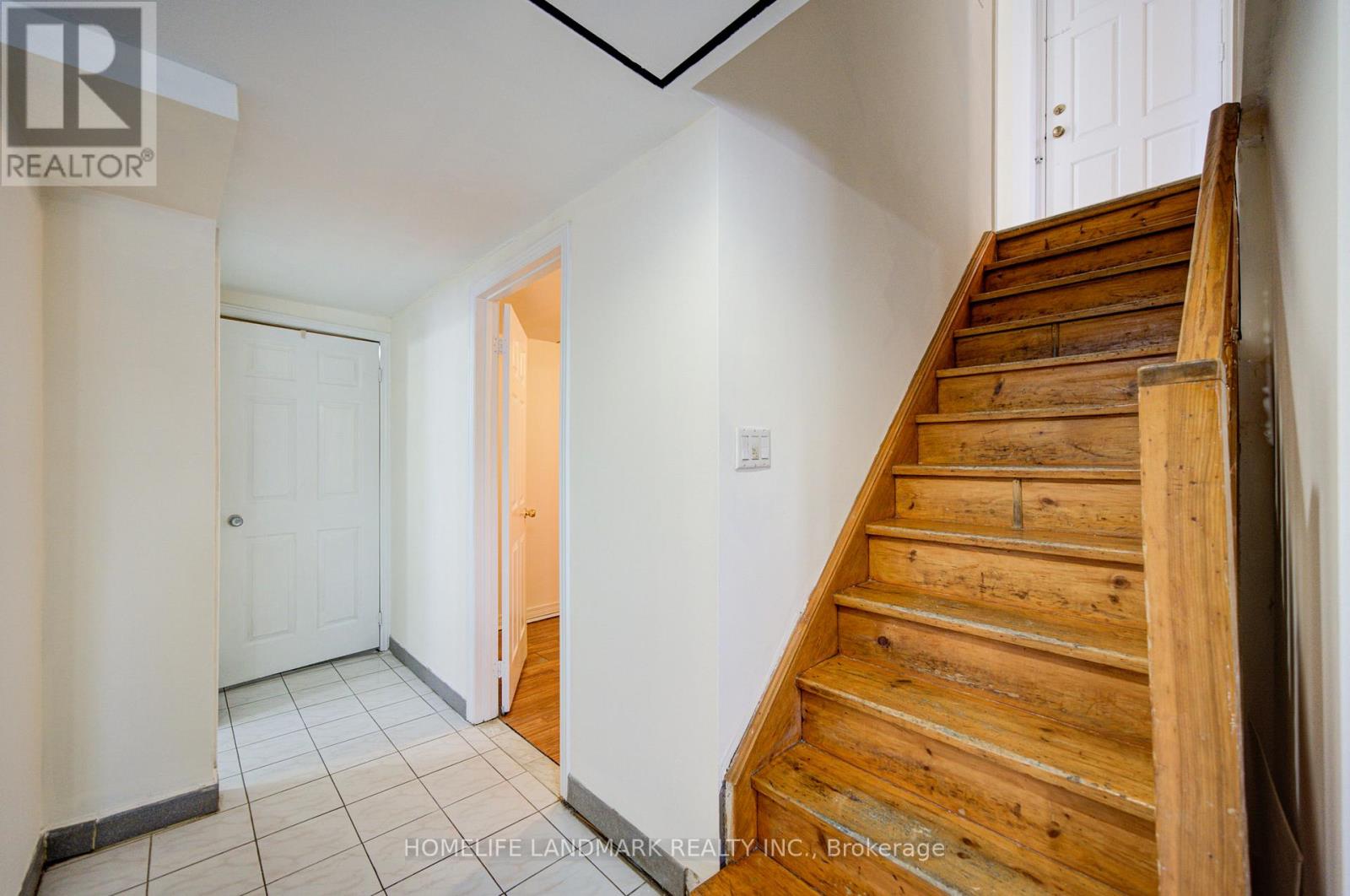 880 Shaw Street, Toronto, Ontario  M6G 3M2 - Photo 33 - W12789756