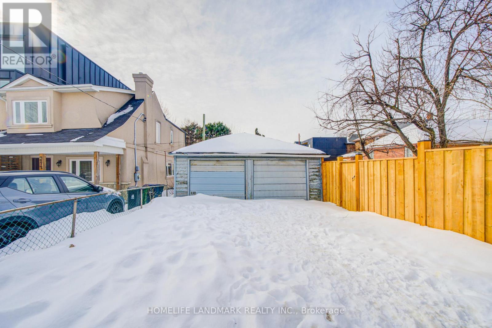 880 Shaw Street, Toronto, Ontario  M6G 3M2 - Photo 43 - W12789756
