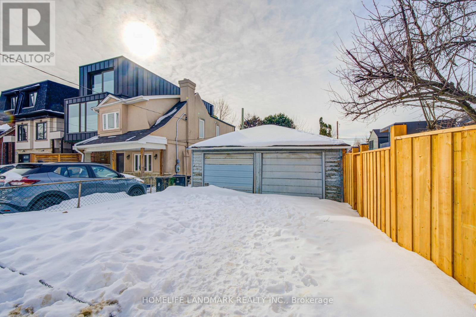 880 Shaw Street, Toronto, Ontario  M6G 3M2 - Photo 45 - W12789756