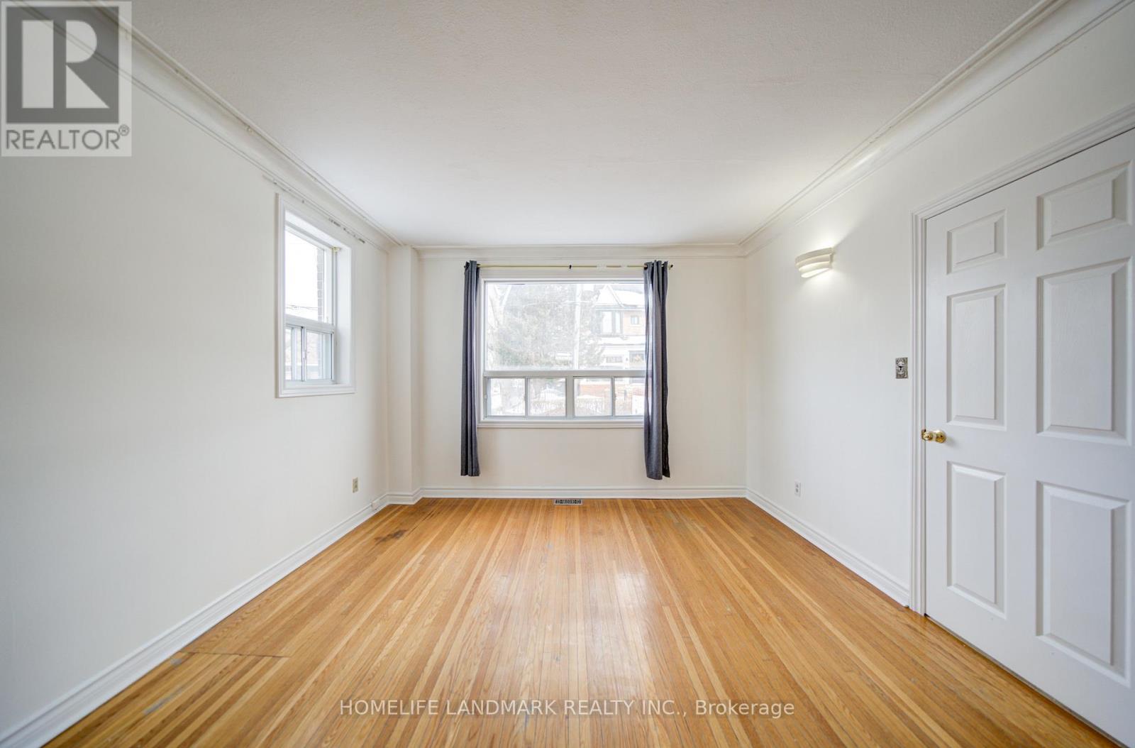 880 Shaw Street, Toronto, Ontario  M6G 3M2 - Photo 6 - W12789756