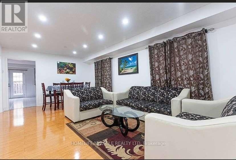 45 Newark Way, Brampton, Ontario  L7A 2W8 - Photo 5 - W12789766