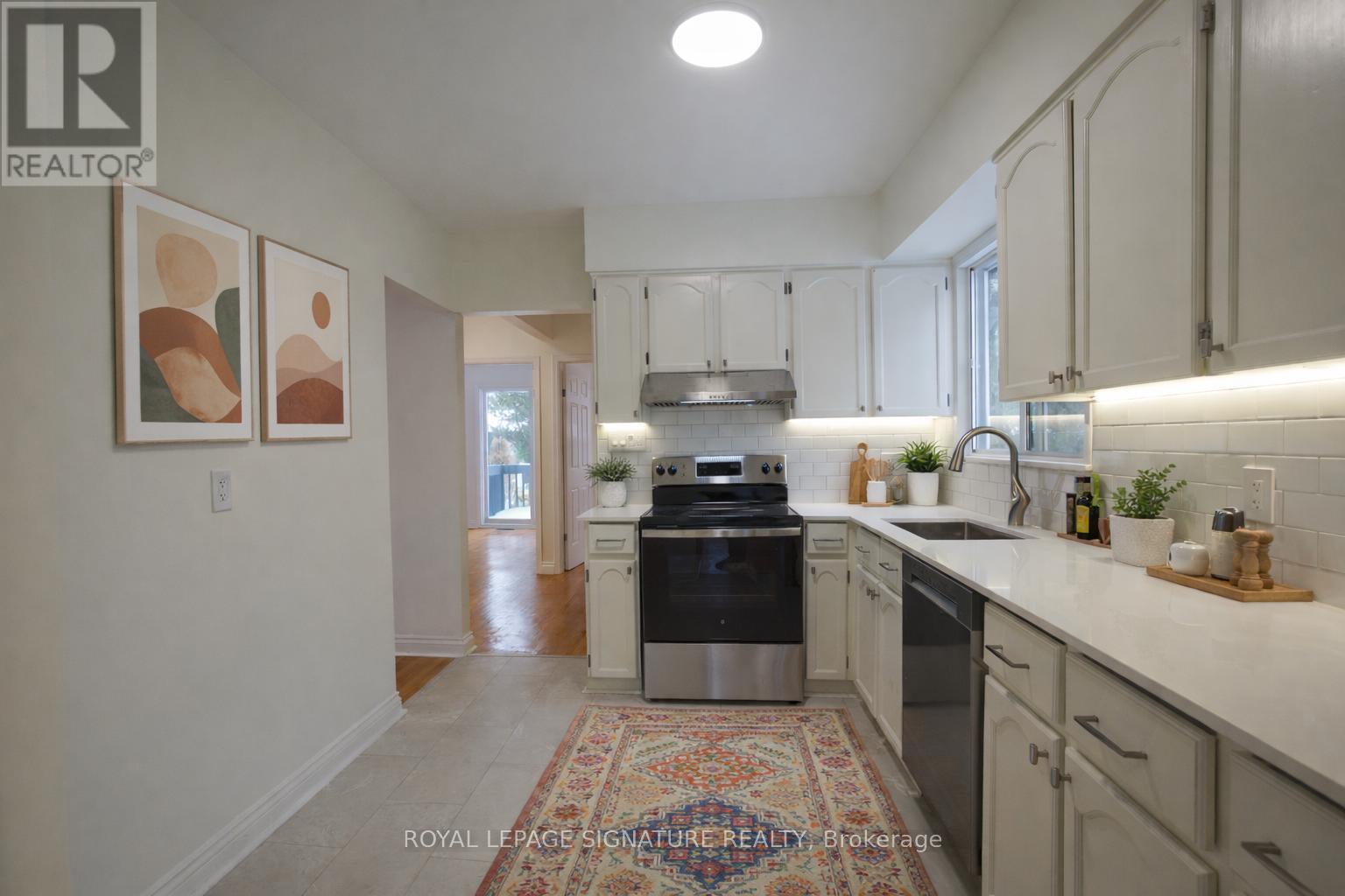 A - 5 Twentieth Street, Toronto, Ontario  M8V 3L5 - Photo 8 - W12789774