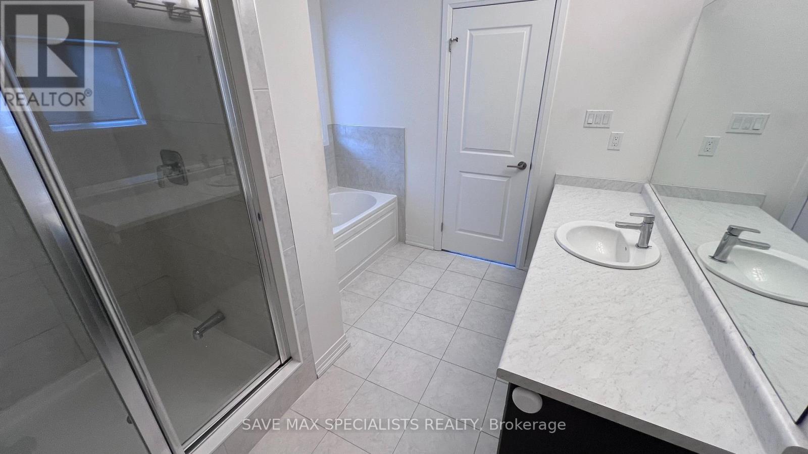 27 Hitchman Street, Brant, Ontario  N3L 3E3 - Photo 17 - X12789780