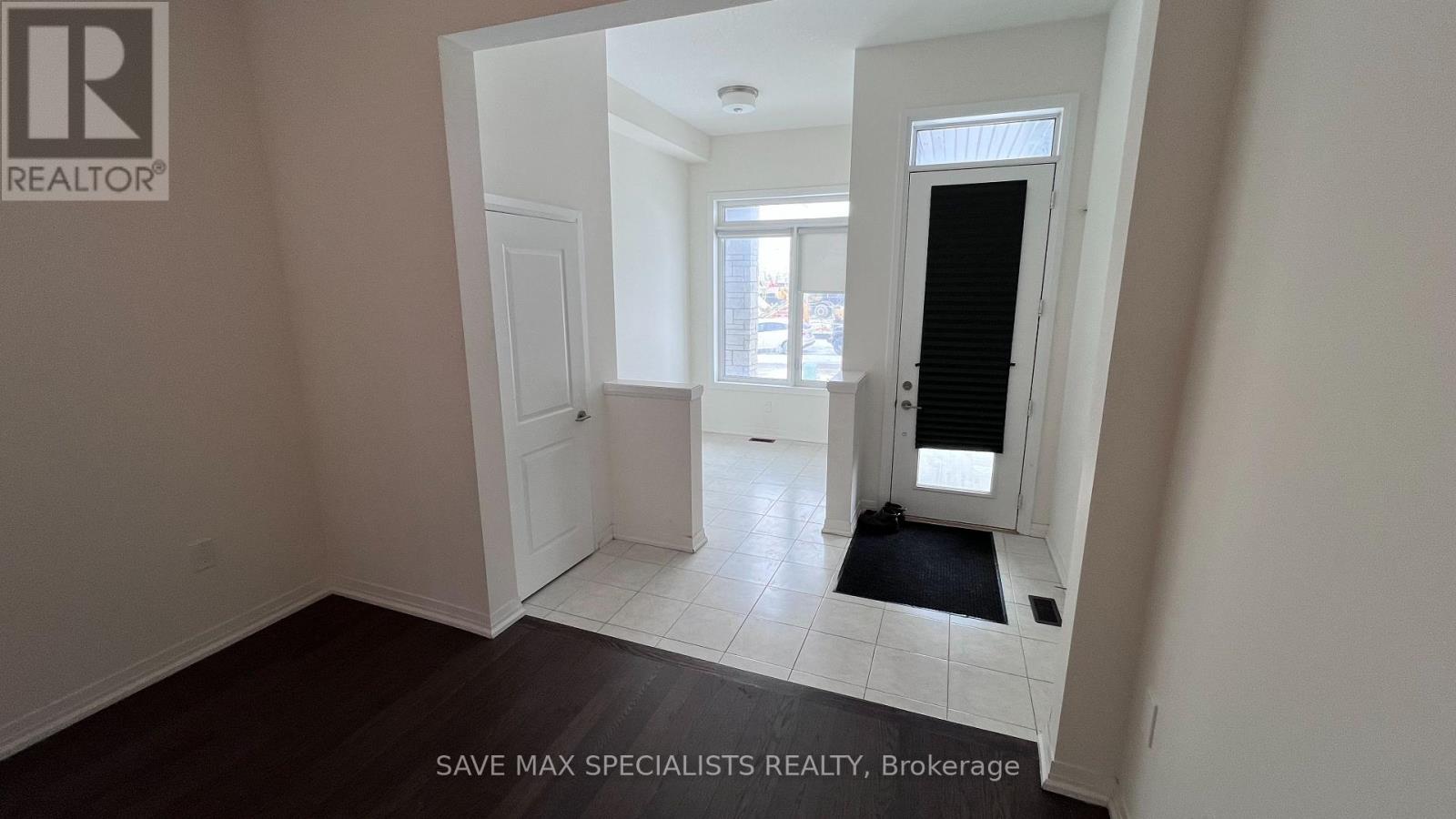 27 Hitchman Street, Brant, Ontario  N3L 3E3 - Photo 3 - X12789780