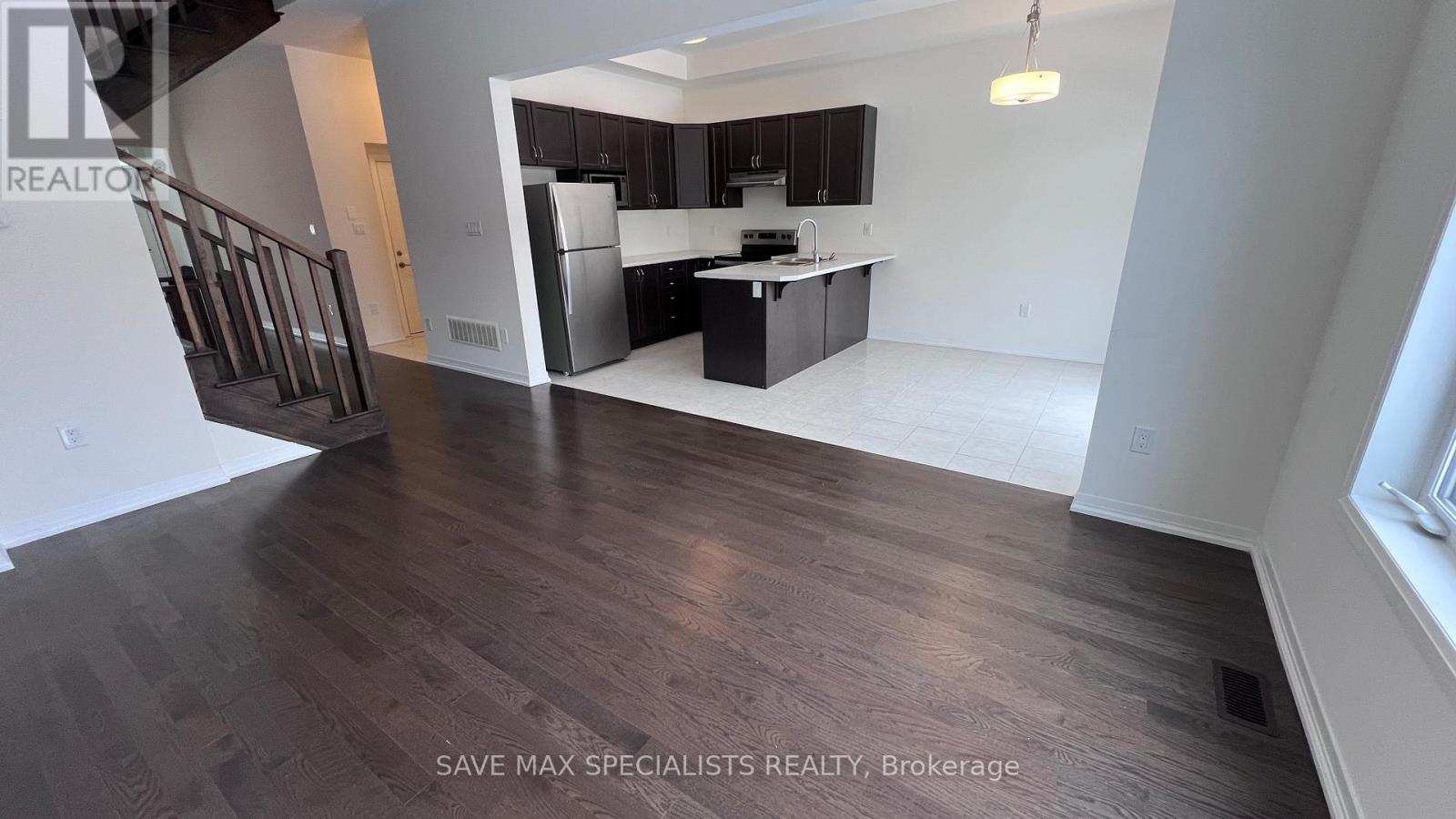 27 Hitchman Street, Brant, Ontario  N3L 3E3 - Photo 8 - X12789780