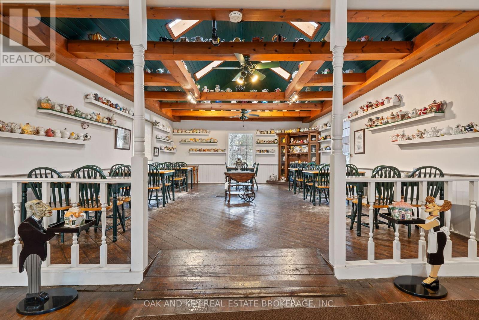 Photo 11 of 38 for 46342 Sparta Line