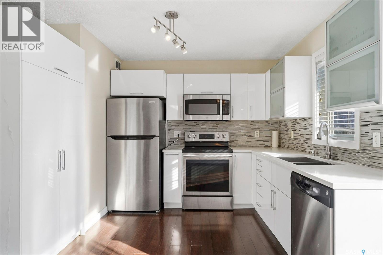 241 245 Ashworth Crescent, Saskatoon, Saskatchewan  S7T 0P2 - Photo 8 - SK028590