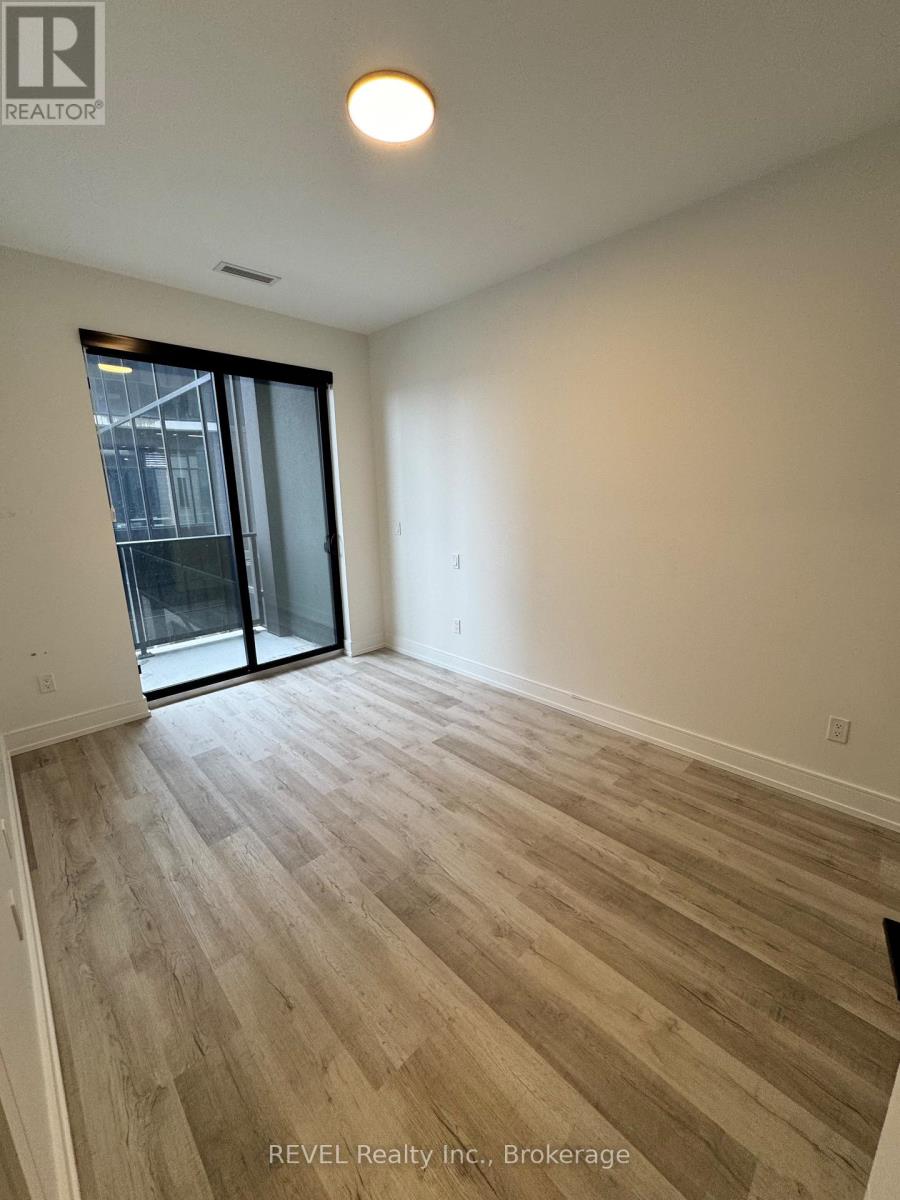 210 - 300b Fourth Avenue, St. Catharines, Ontario L2S 0E6 - Photo 12 - X12789800