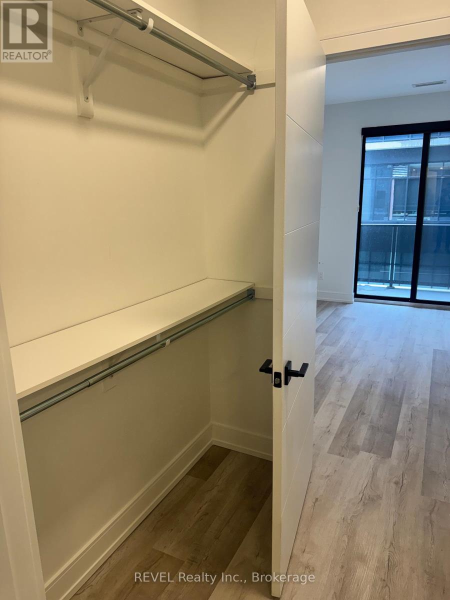 210 - 300b Fourth Avenue, St. Catharines, Ontario L2S 0E6 - Photo 14 - X12789800