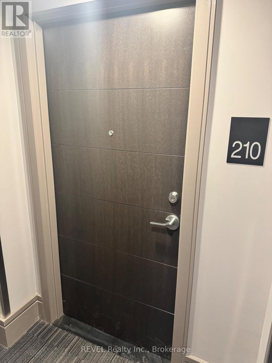 210 - 300b Fourth Avenue, St. Catharines, Ontario L2S 0E6 - Photo 4 - X12789800