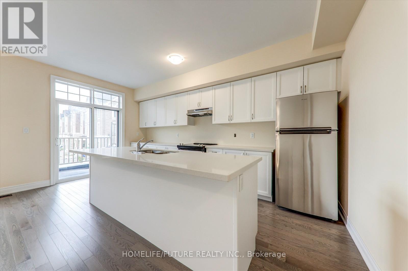 317 Kirkham Drive, Markham, Ontario  L3S 0E9 - Photo 18 - N12789762