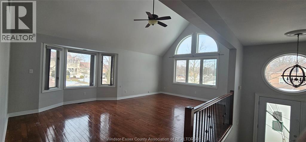 2005 Shawnee, Tecumseh, Ontario  N8N 4P5 - Photo 2 - 26003149