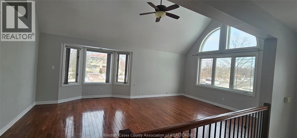 2005 Shawnee, Tecumseh, Ontario  N8N 4P5 - Photo 3 - 26003149