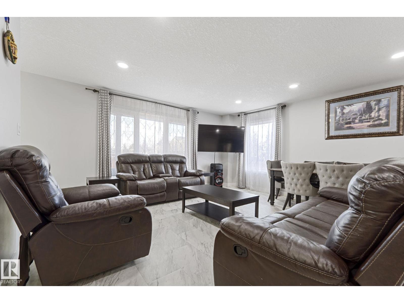 8955 150 St Nw, Edmonton, Alberta  T5R 1E6 - Photo 6 - E4473623