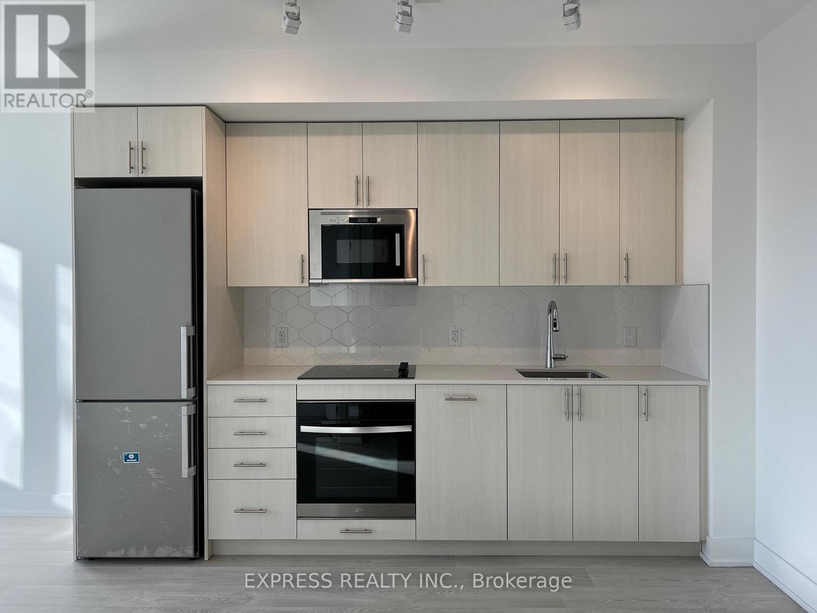 313 - 2545 SIMCOE STREET N, Oshawa, Ontario