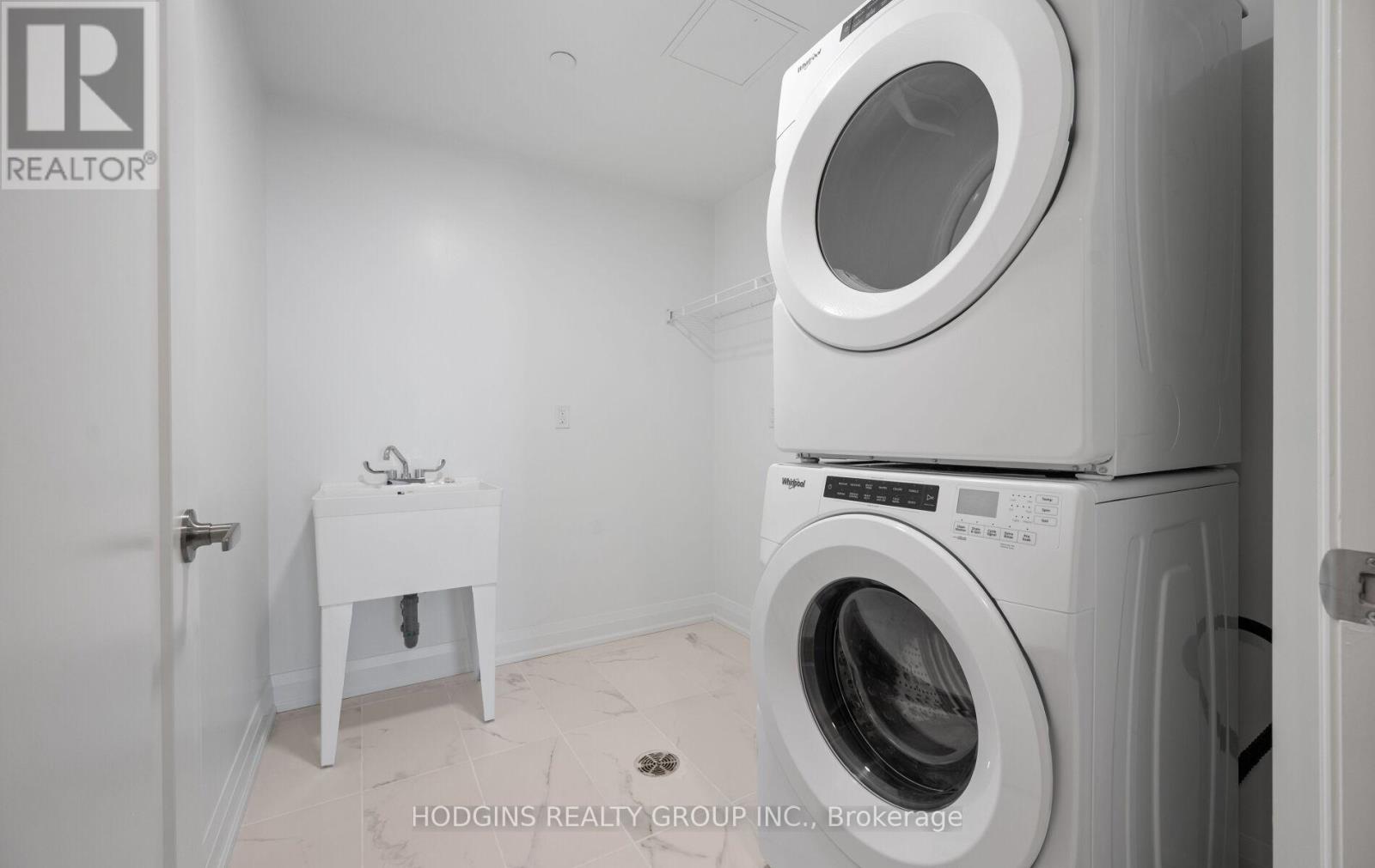 1801 - 1035 Southdown Road, Mississauga, Ontario  L5J 0A3 - Photo 18 - W12769388