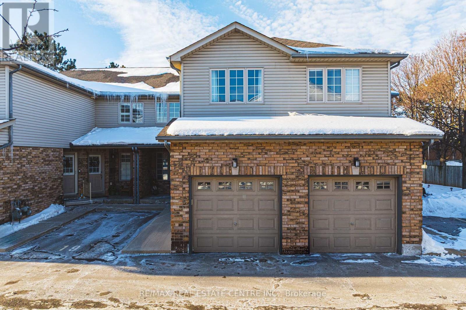 18 - 705 Cumberland Avenue, Burlington, Ontario  L7N 3W4 - Photo 2 - W12789794