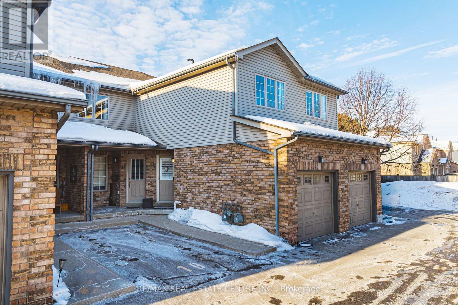 18 - 705 Cumberland Avenue, Burlington, Ontario  L7N 3W4 - Photo 3 - W12789794