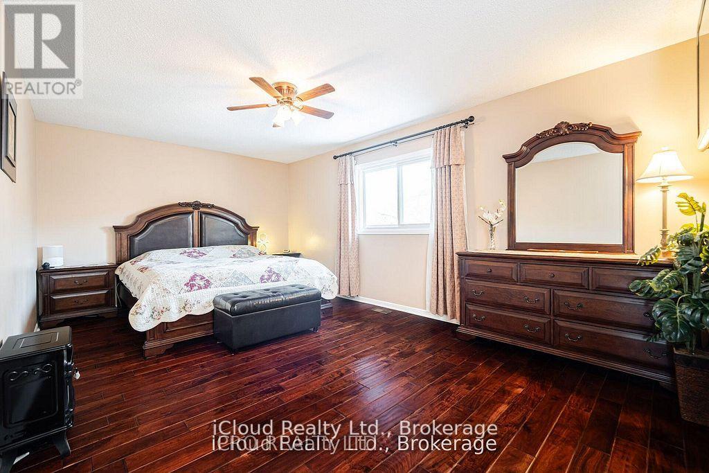 1615 Sir Monty's Drive, Mississauga, Ontario  L5N 4R1 - Photo 19 - W12789798