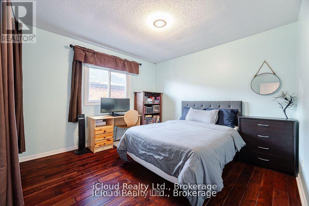 1615 Sir Monty's Drive, Mississauga, Ontario  L5N 4R1 - Photo 25 - W12789798