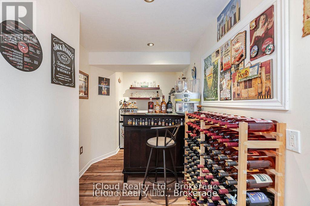 1615 Sir Monty's Drive, Mississauga, Ontario  L5N 4R1 - Photo 31 - W12789798