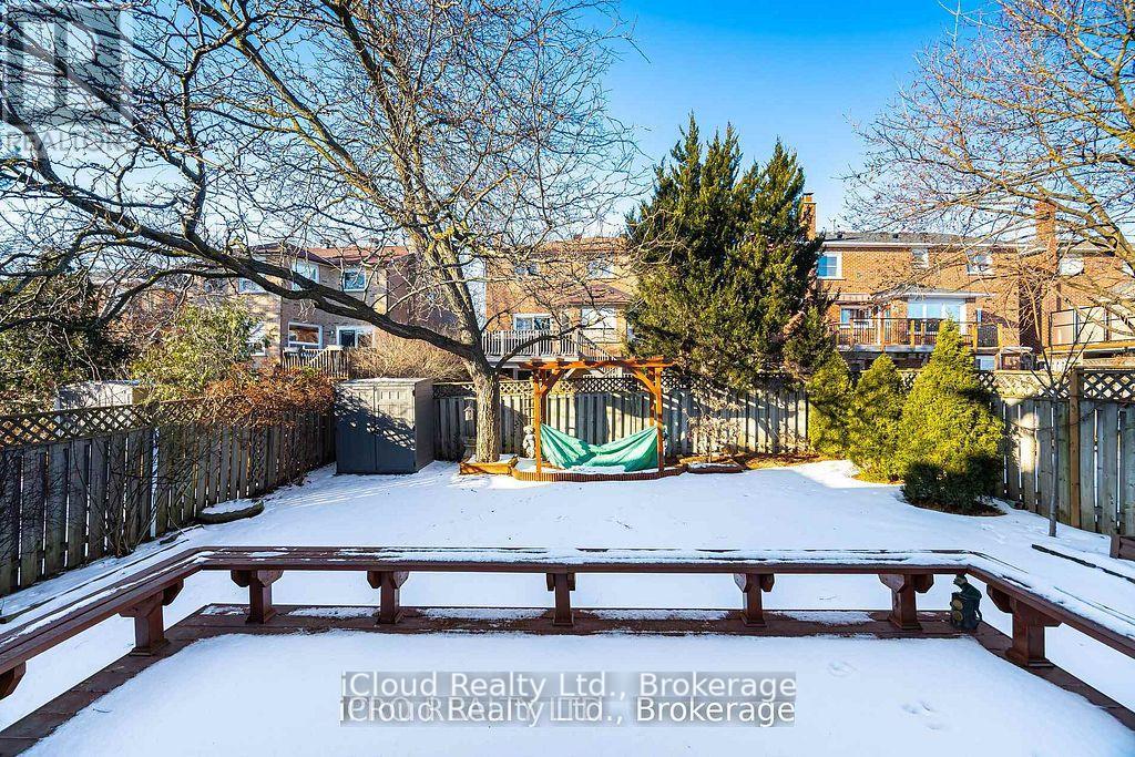 1615 Sir Monty's Drive, Mississauga, Ontario  L5N 4R1 - Photo 35 - W12789798