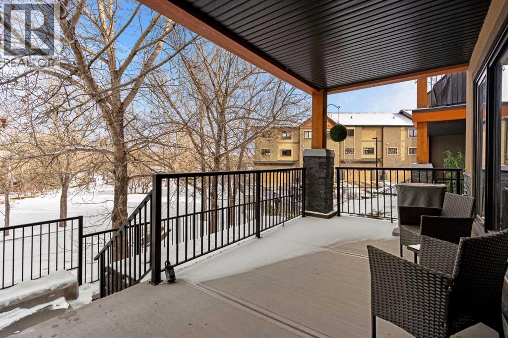403 Valley Ridge Manor Nw, Calgary, Alberta  T3B 6C4 - Photo 4 - A2283372