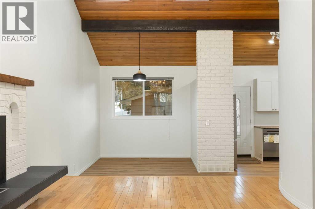 639 Canterbury Drive Sw, Calgary, Alberta  T2W 1J4 - Photo 8 - A2285699