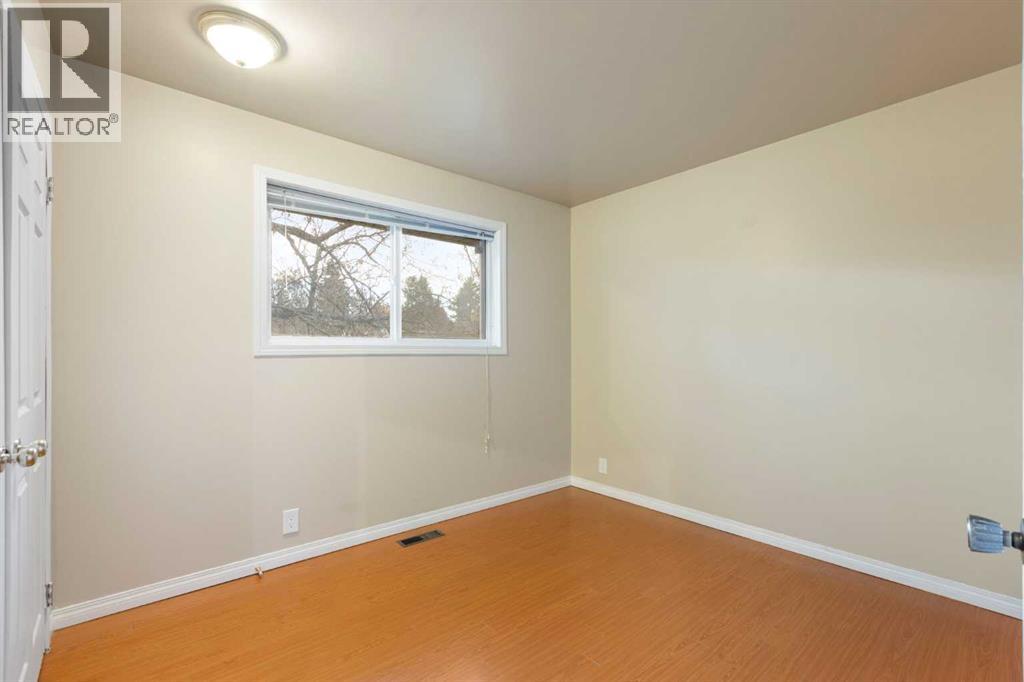 639 Canterbury Drive Sw, Calgary, Alberta  T2W 1J4 - Photo 19 - A2285699