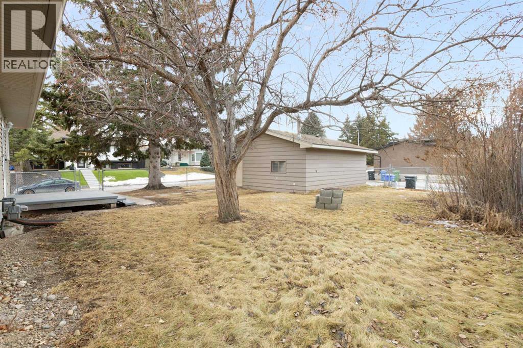 639 Canterbury Drive Sw, Calgary, Alberta  T2W 1J4 - Photo 37 - A2285699