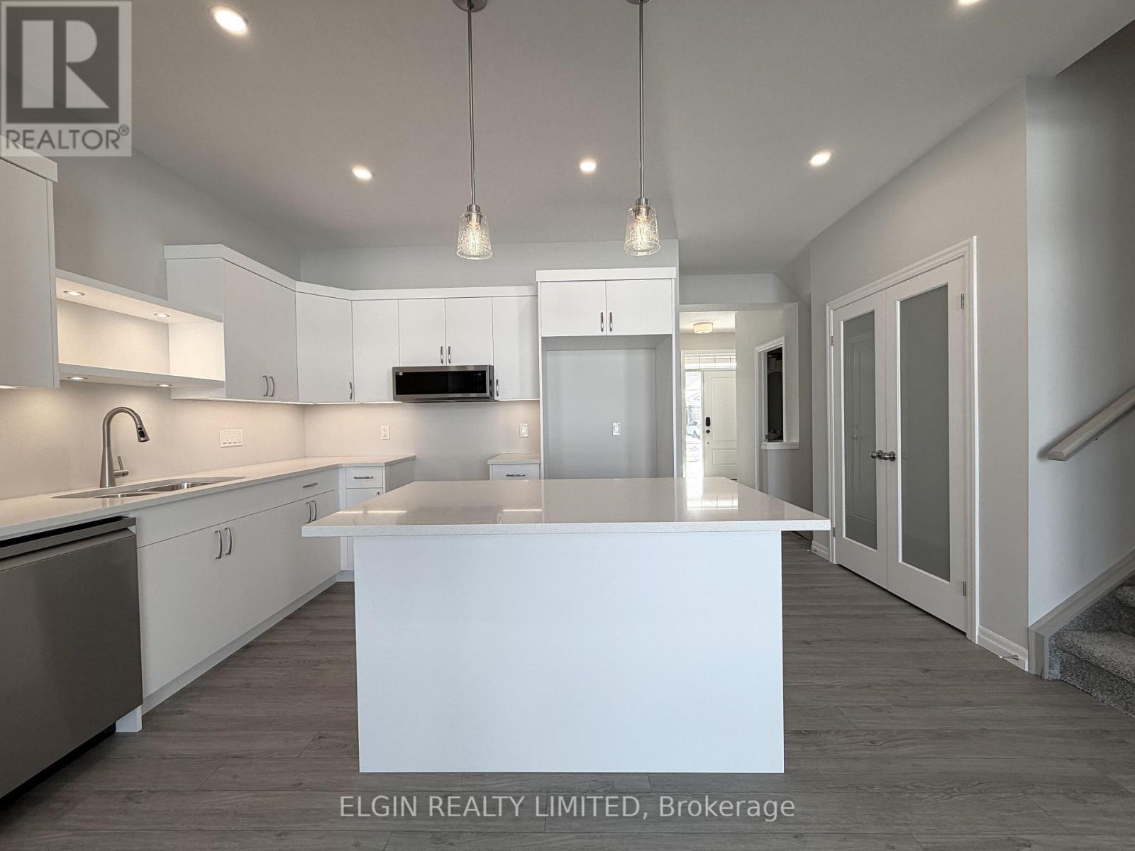 6 Canary Street, Tillsonburg, Ontario  N4G 0K4 - Photo 5 - X12513966