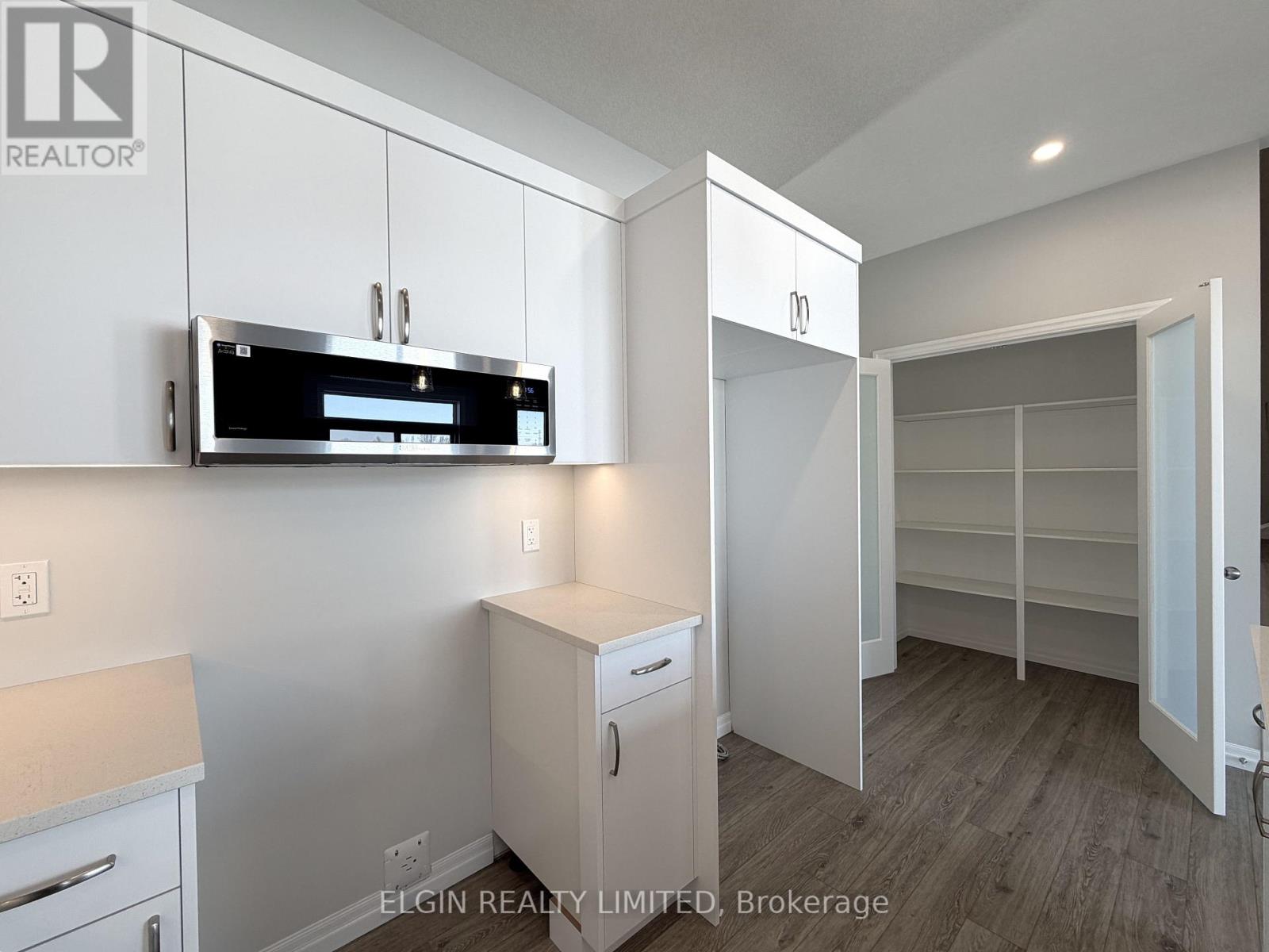 6 Canary Street, Tillsonburg, Ontario  N4G 0K4 - Photo 8 - X12513966