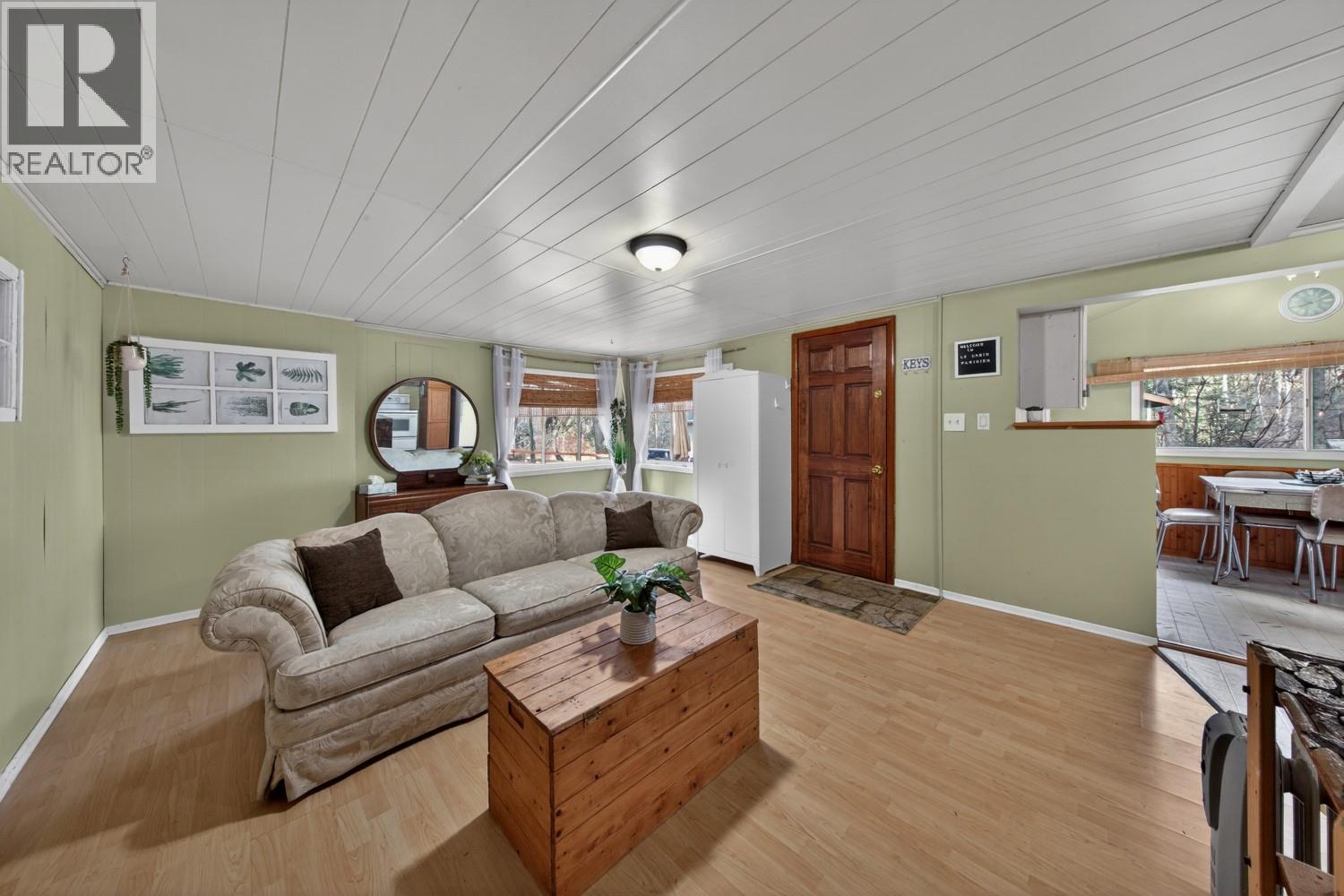 4878 Ogilvey Avenue, Fairmont Hot Springs, British Columbia  V0B 1L1 - Photo 6 - 10375789