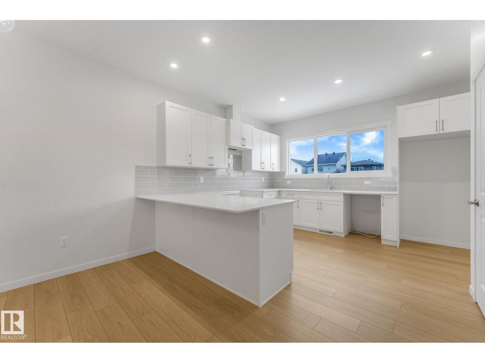 17319 6 St Ne Ne, Edmonton, Alberta  T5Y 4G2 - Photo 9 - E4473625