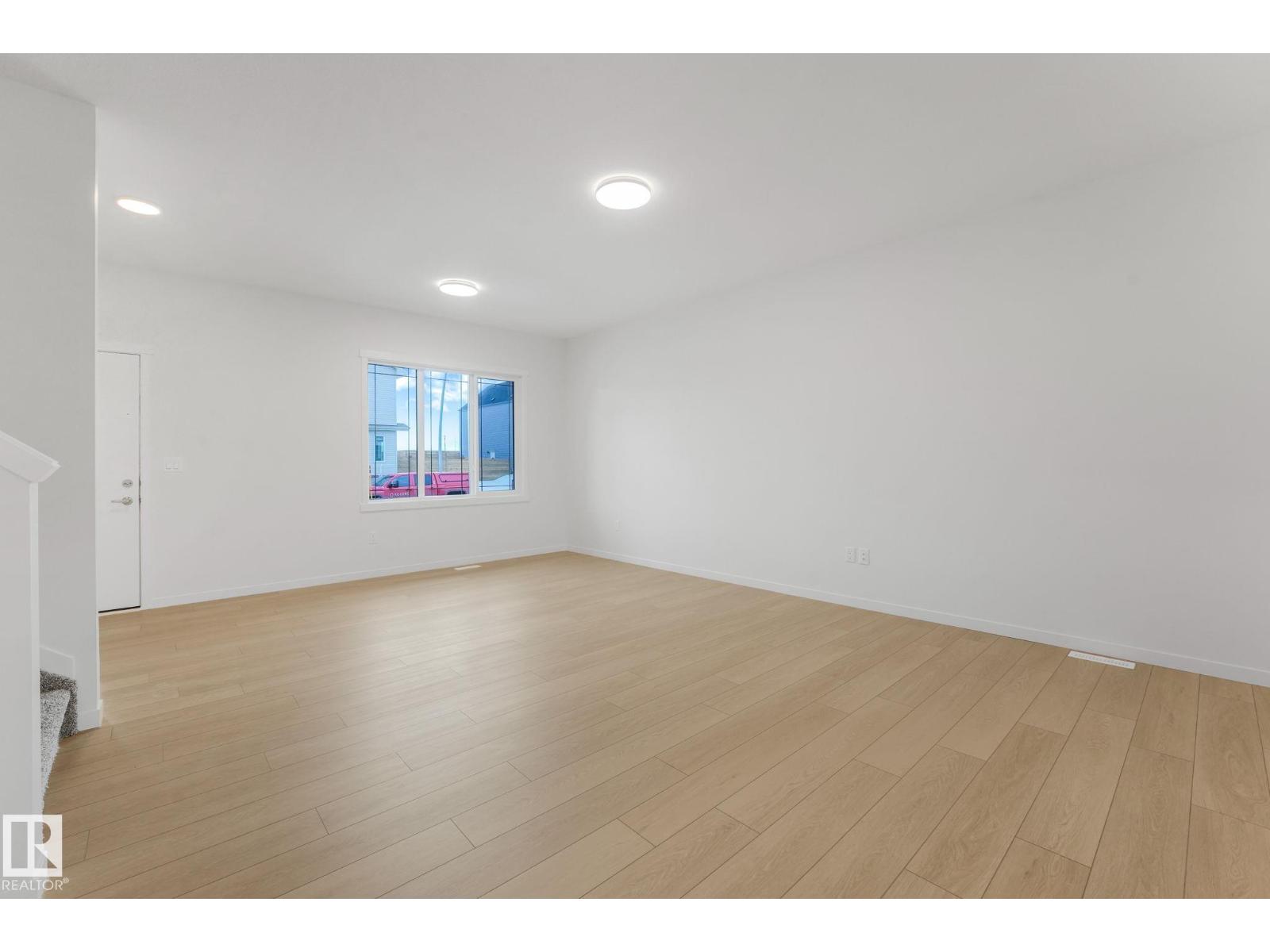 17319 6 St Ne Ne, Edmonton, Alberta  T5Y 4G2 - Photo 4 - E4473625