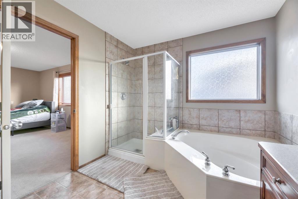 98 Pantego Road Nw, Calgary, Alberta  T3K 0B7 - Photo 27 - A2279941