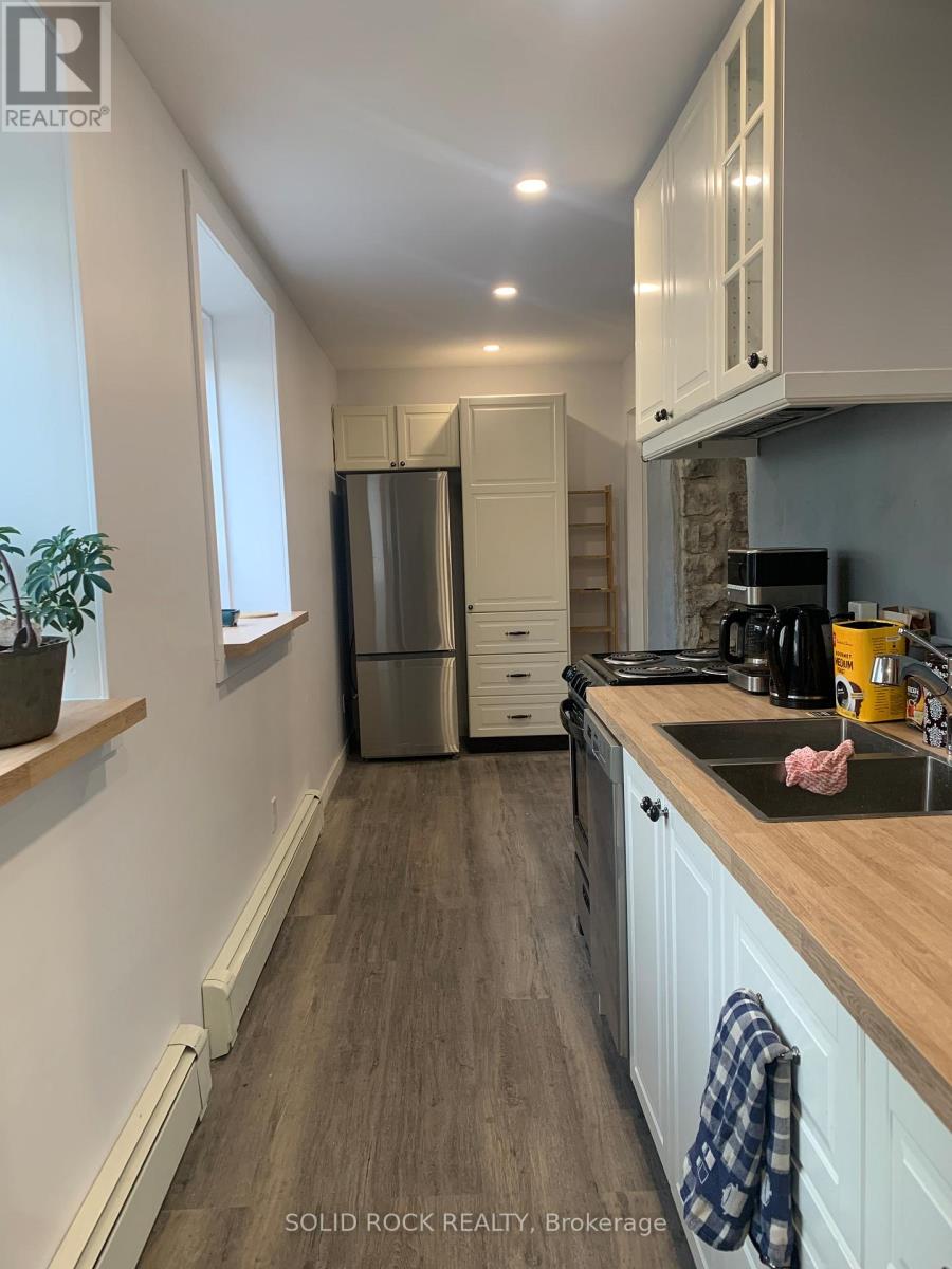 D - 71 King Street E, Brockville, Ontario  K6V 1B1 - Photo 2 - X12789880