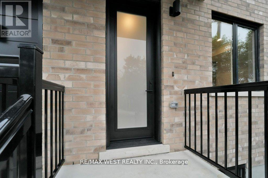 661 Winona Drive, Toronto, Ontario  M6C 3V6 - Photo 19 - C12789852