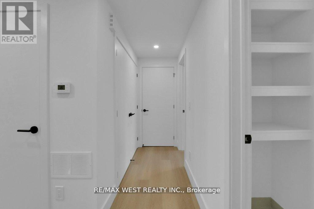 661 Winona Drive, Toronto, Ontario  M6C 3V6 - Photo 32 - C12789852