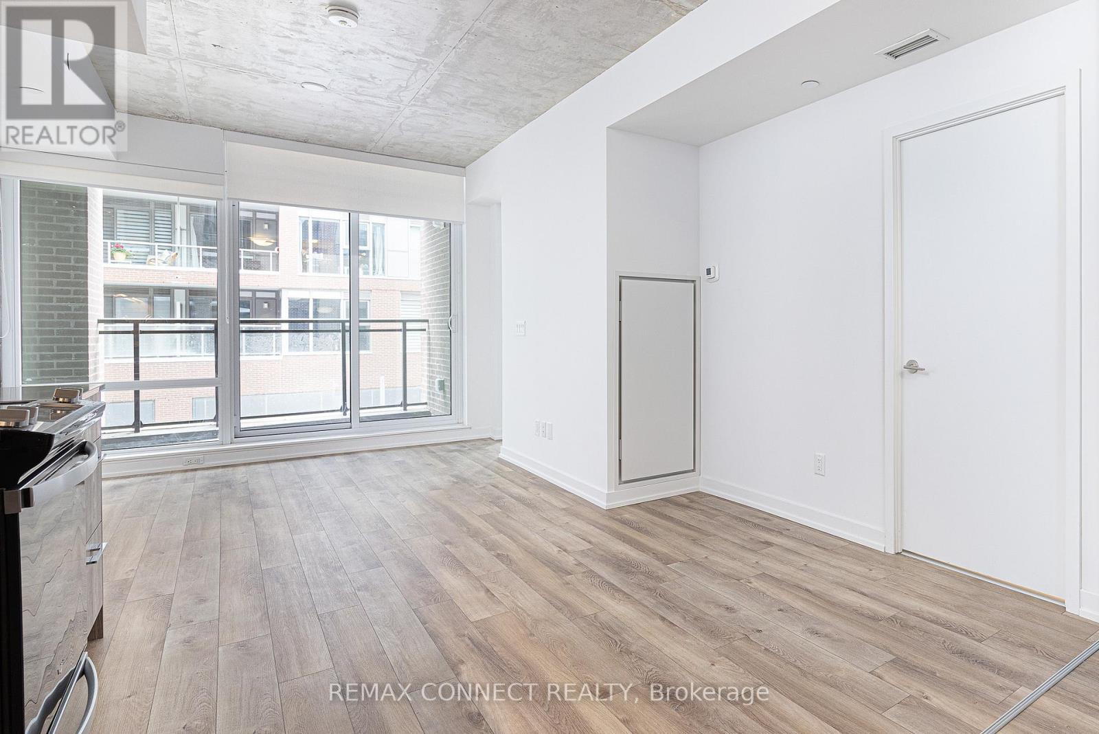 204 - 45 Baseball Place, Toronto, Ontario  M4M 0H1 - Photo 3 - E12789834