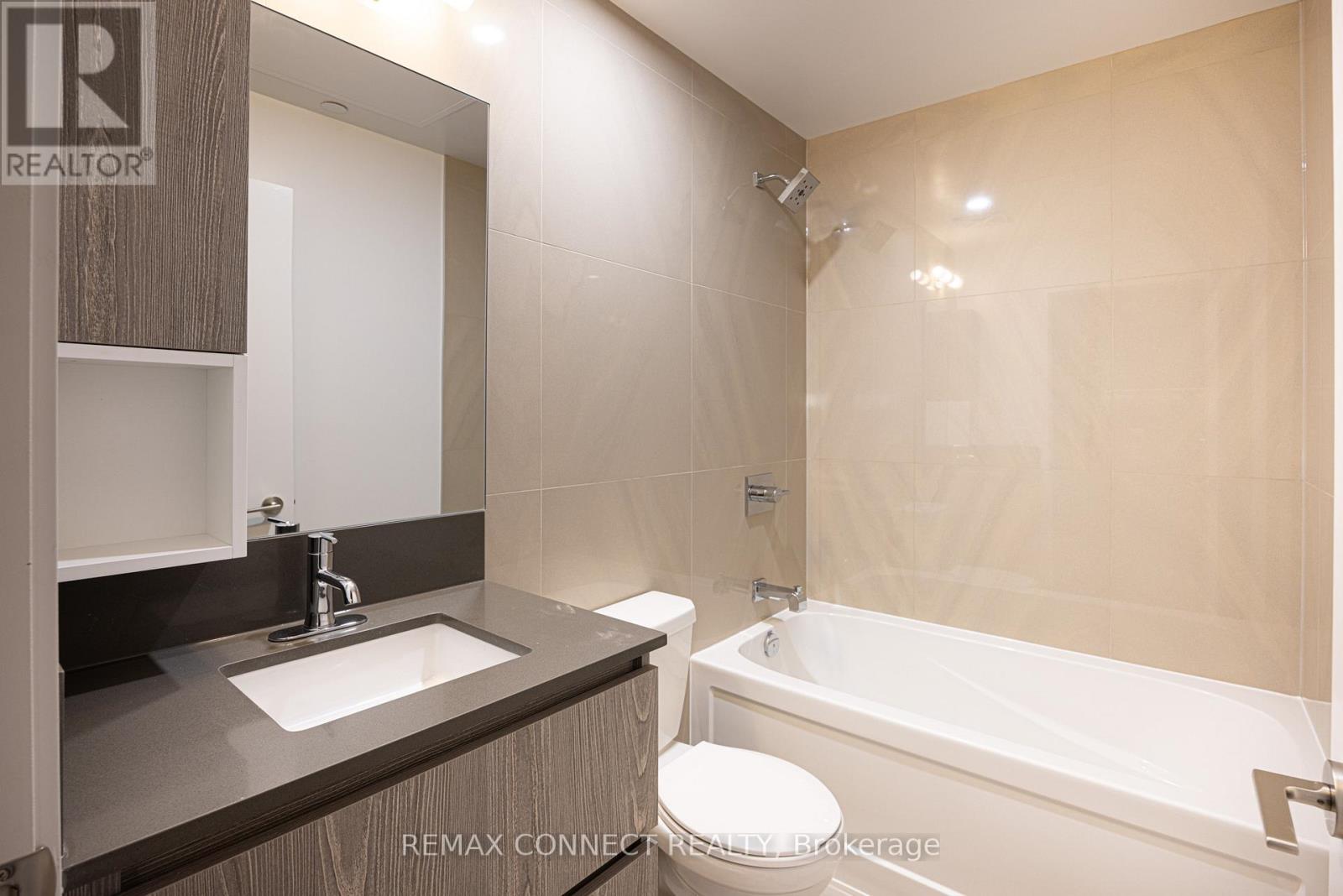 204 - 45 Baseball Place, Toronto, Ontario  M4M 0H1 - Photo 5 - E12789834