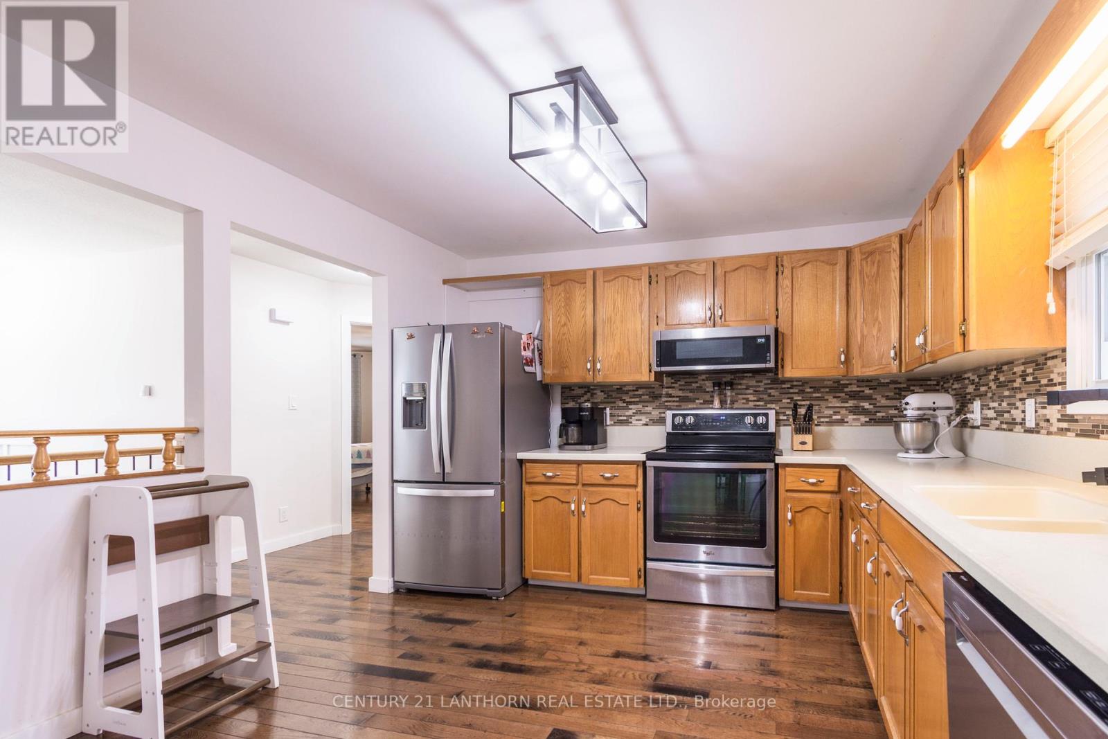 94 North Murray Street, Quinte West, Ontario  K8V 2E7 - Photo 8 - X12584266