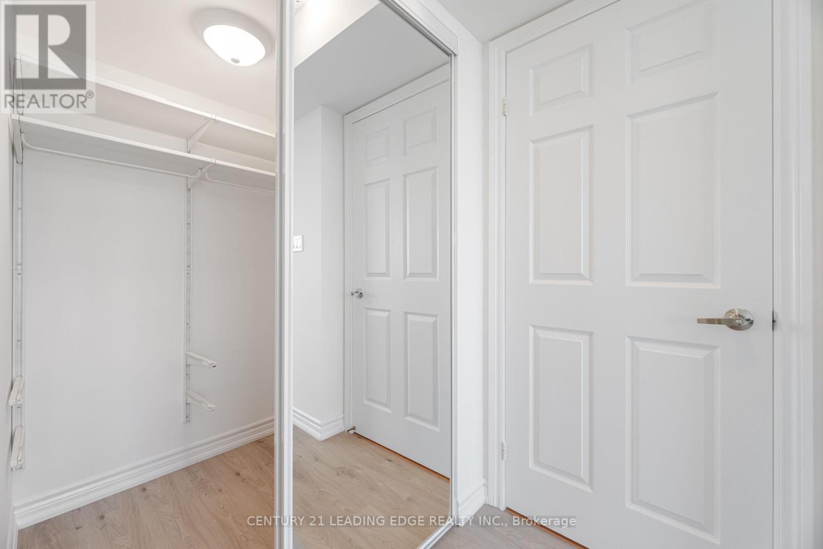 1609 - 3880 Duke Of York Boulevard, Mississauga, Ontario  L5B 4M7 - Photo 26 - W12789854