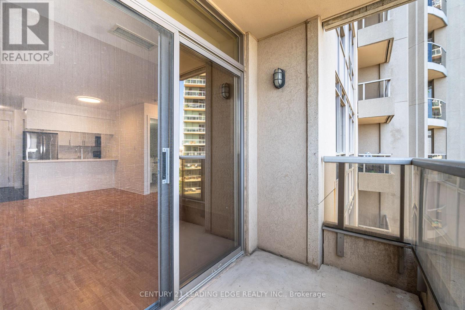 1609 - 3880 Duke Of York Boulevard, Mississauga, Ontario  L5B 4M7 - Photo 34 - W12789854