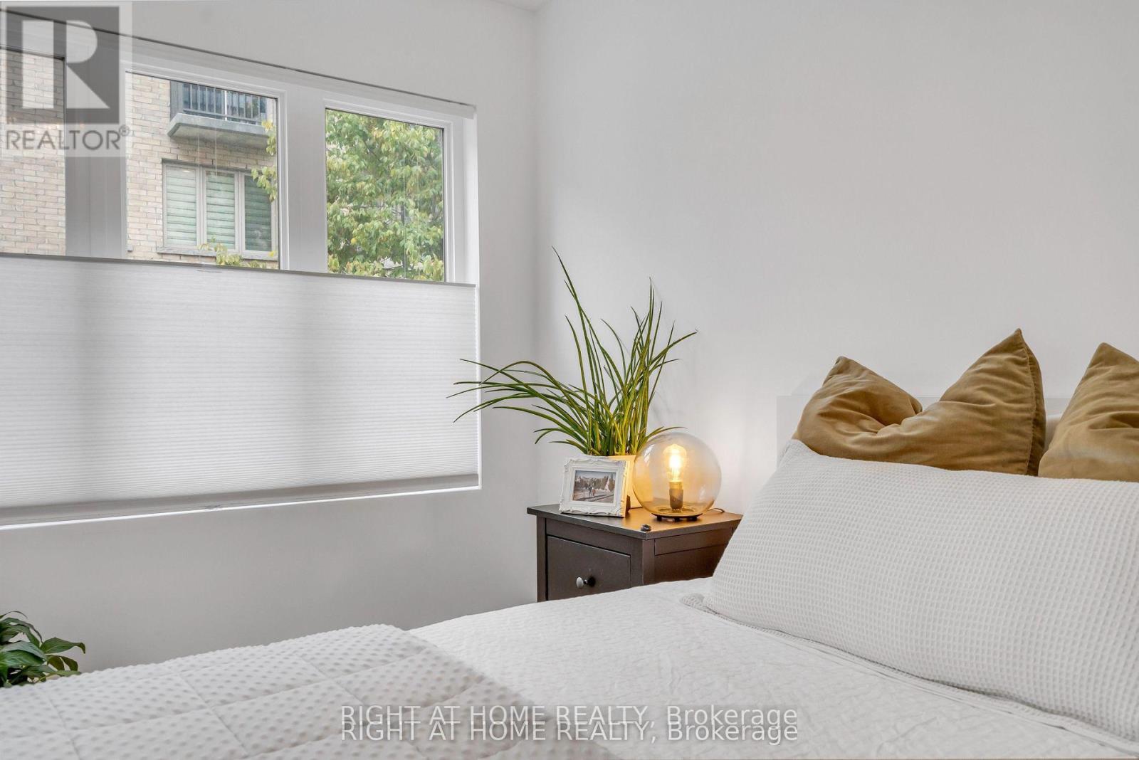 146 - 12 Foundry Avenue, Toronto, Ontario M6H 0A7 - Photo 32 - W12789864