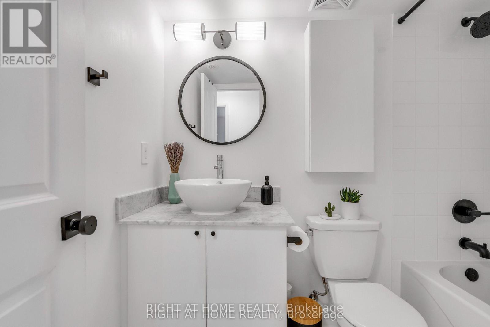 146 - 12 Foundry Avenue, Toronto, Ontario M6H 0A7 - Photo 36 - W12789864